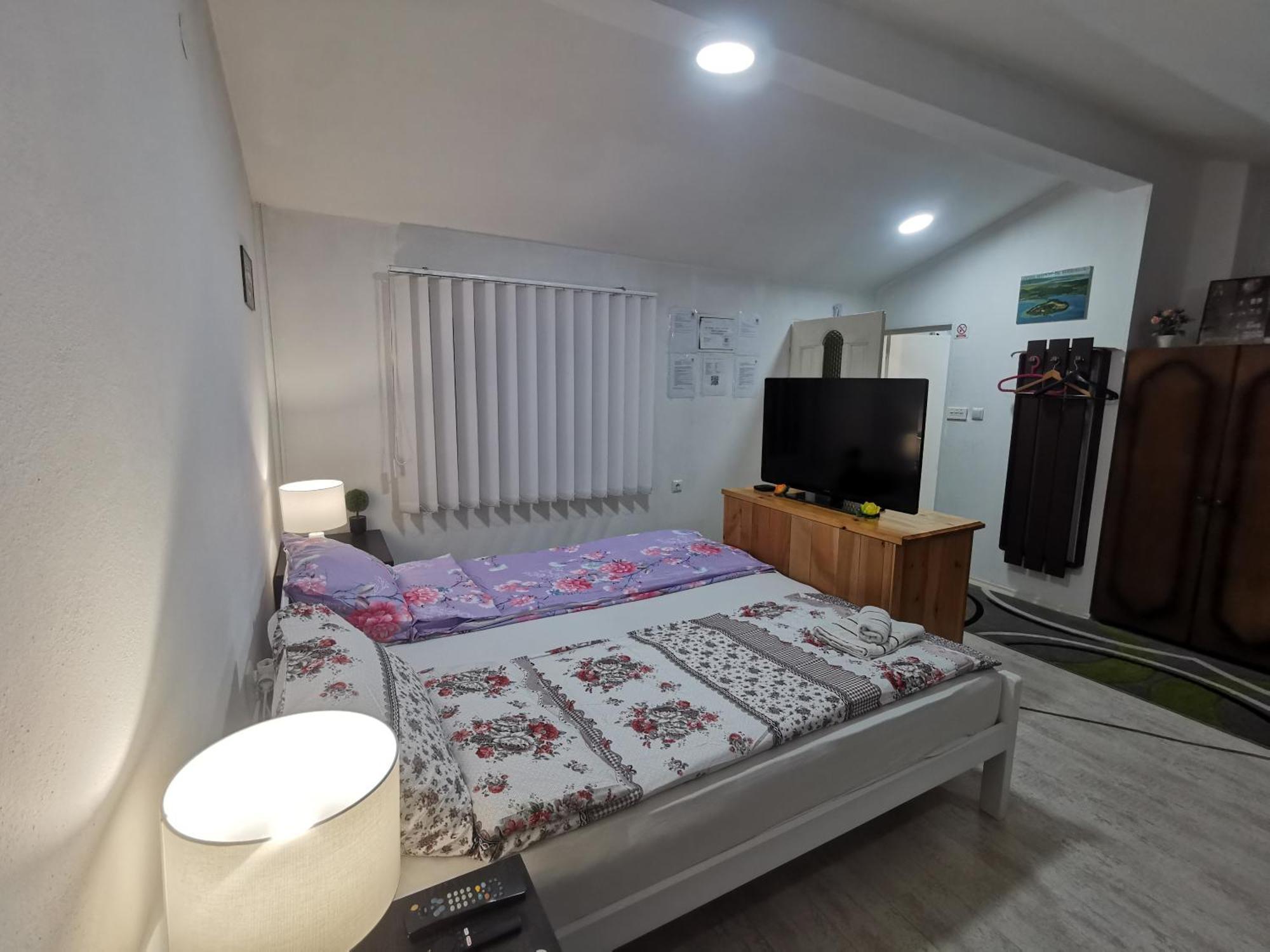 White Apartment Sarajevo - Free Parking Exterior foto